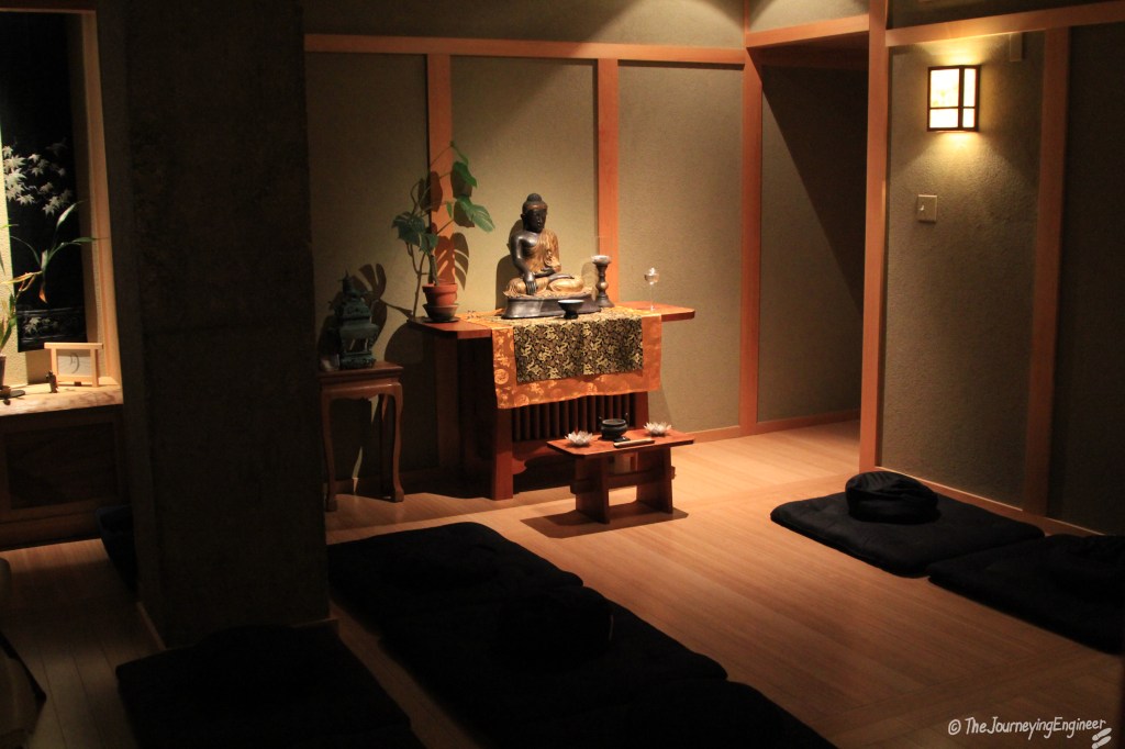 Small prayer room for Buddhists